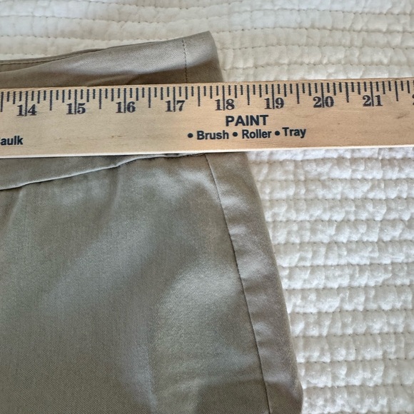Ruby Rd. Beige Capris  Pants - Picture 4 of 5